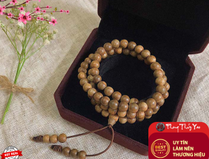 ĐEO TRẦM HƯƠNG NHƯ THẾ NÀO ĐỂ MANG ĐẾN BÌNH AN VÀ MAY MẮN